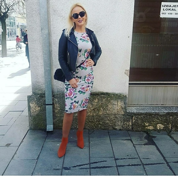 Zara Floral Midi Dress - Picture 3 of 8